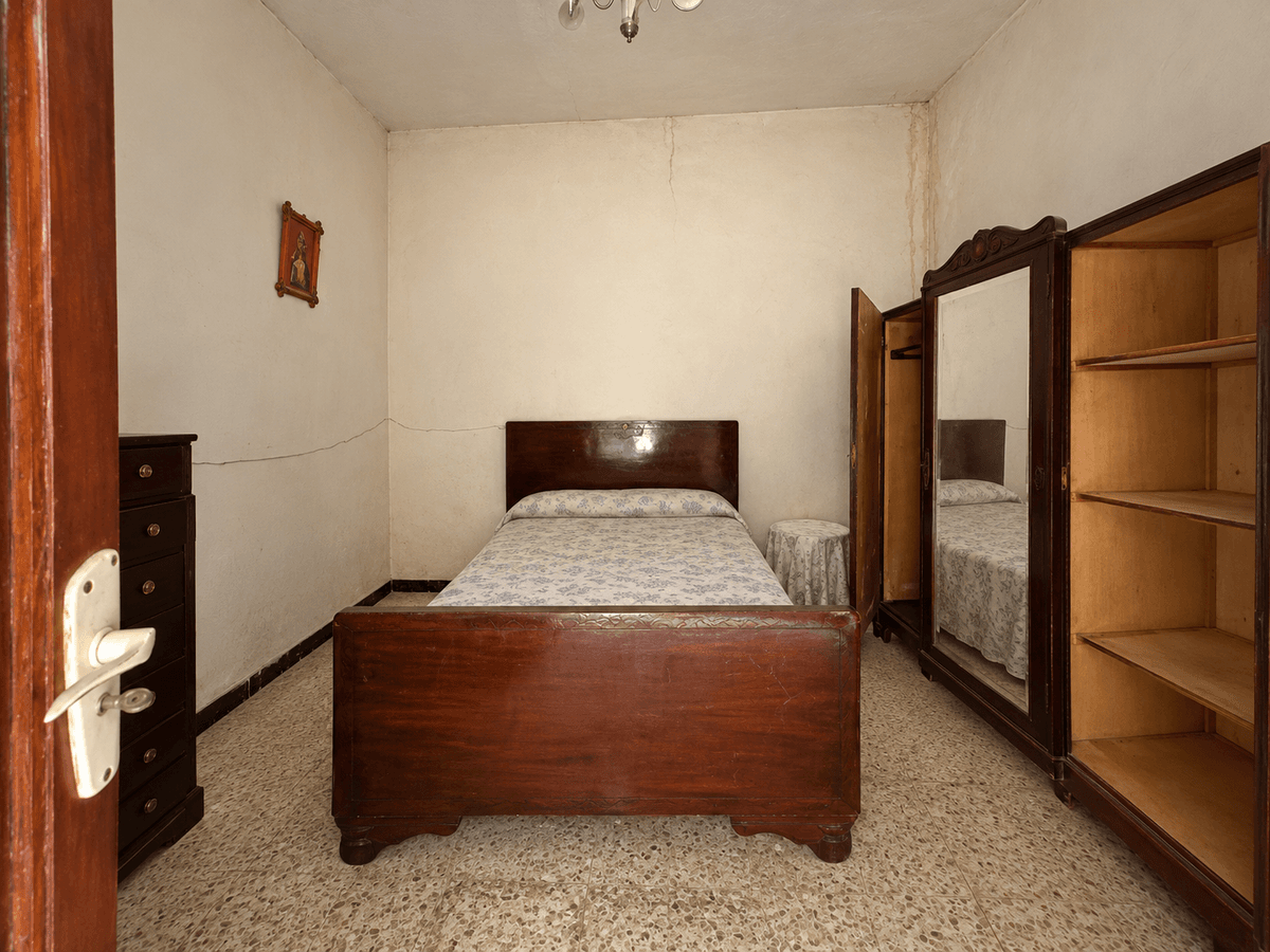 Chalet Pareado en Venta en Calle Virgen del Rosario - 9