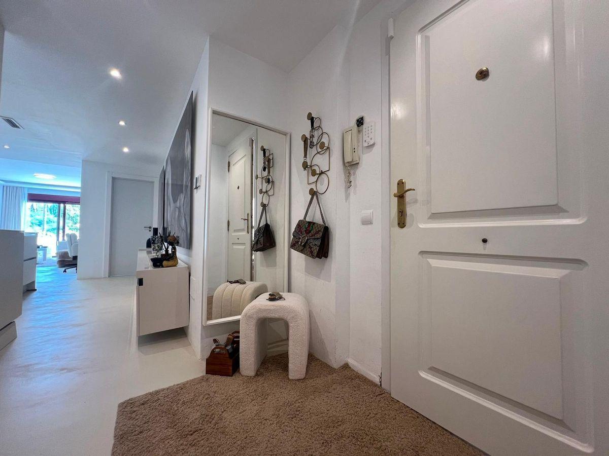Piso en Venta en Calle Califa Nva Andalucía - 5
