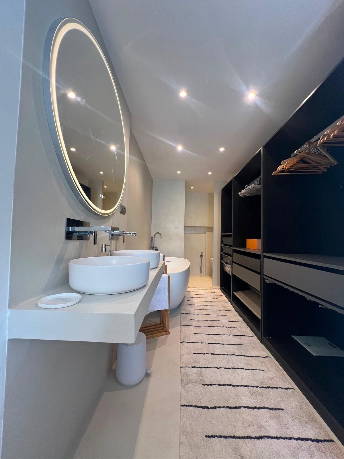 Piso en Venta en Calle Califa Nva Andalucía - 13