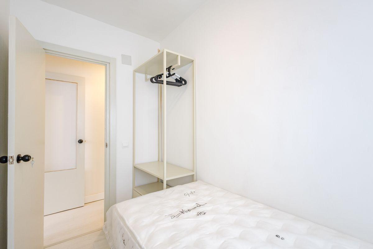 Piso en Venta en Calle Juan de Herrera - 18
