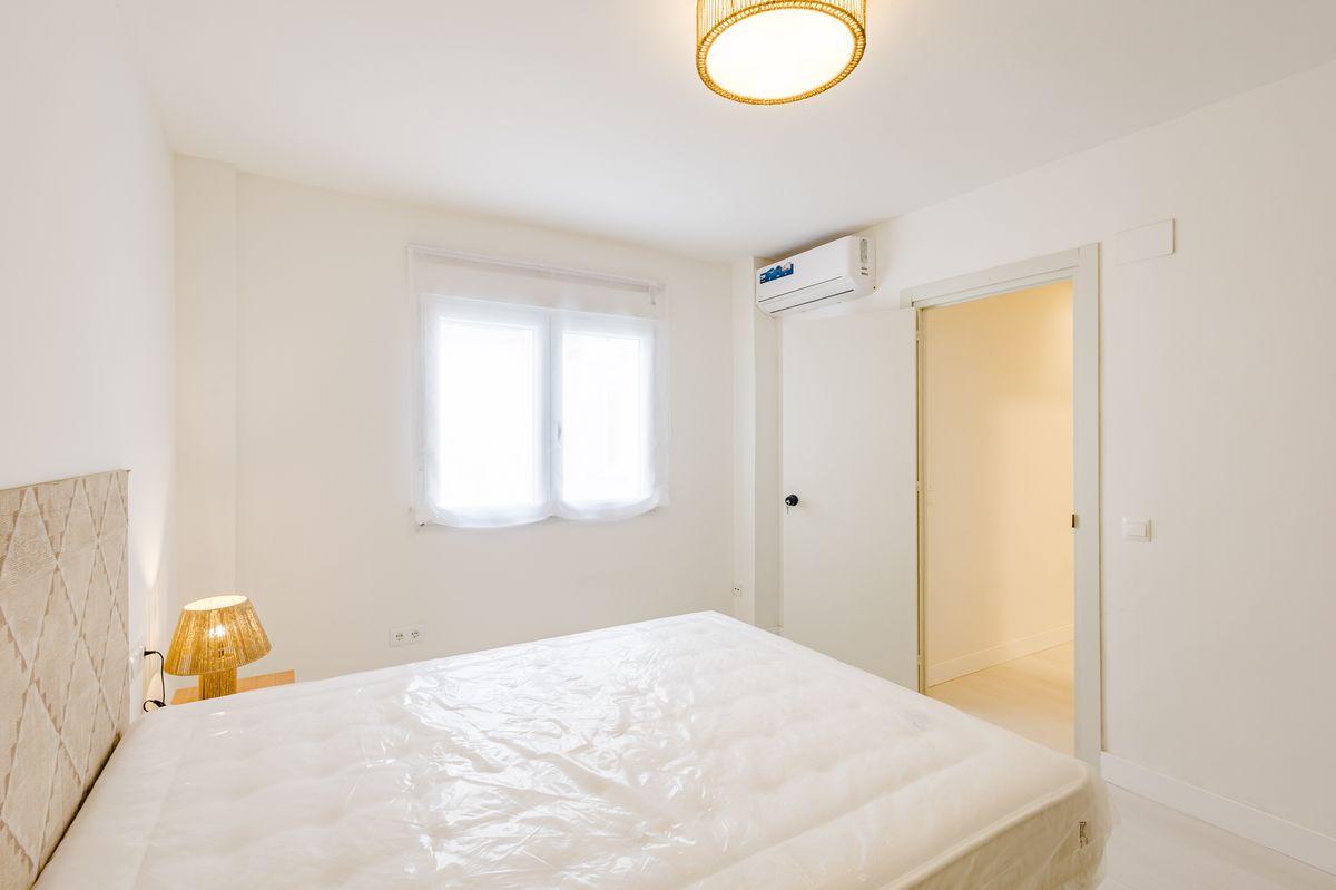 Piso en Venta en Calle Juan de Herrera - 32