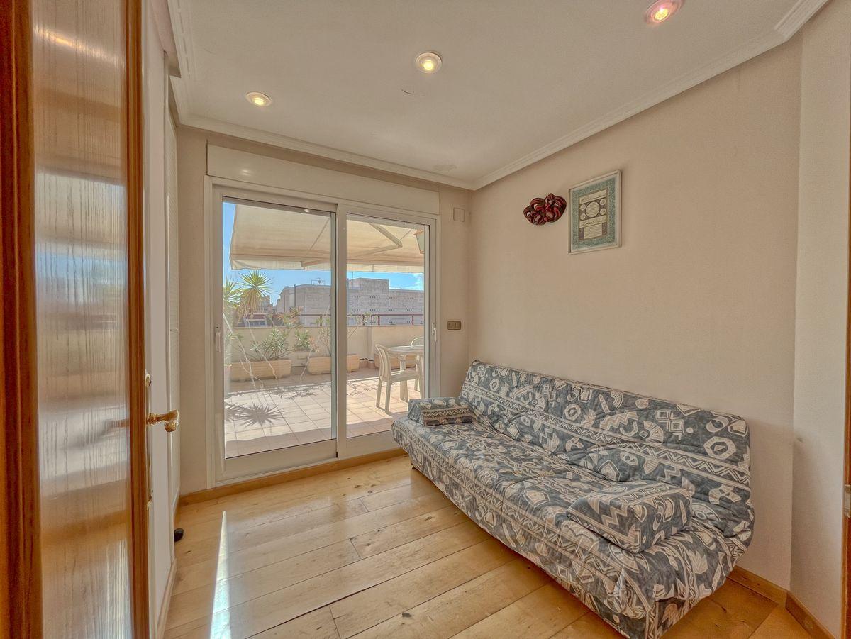 Piso en Venta en Calle Juan Carlos I - 17