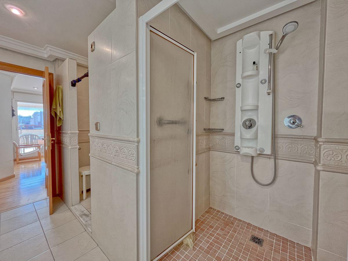 Piso en Venta en Calle Juan Carlos I - 14