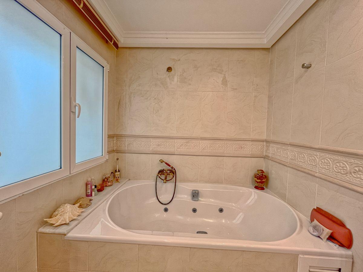 Piso en Venta en Calle Juan Carlos I - 12
