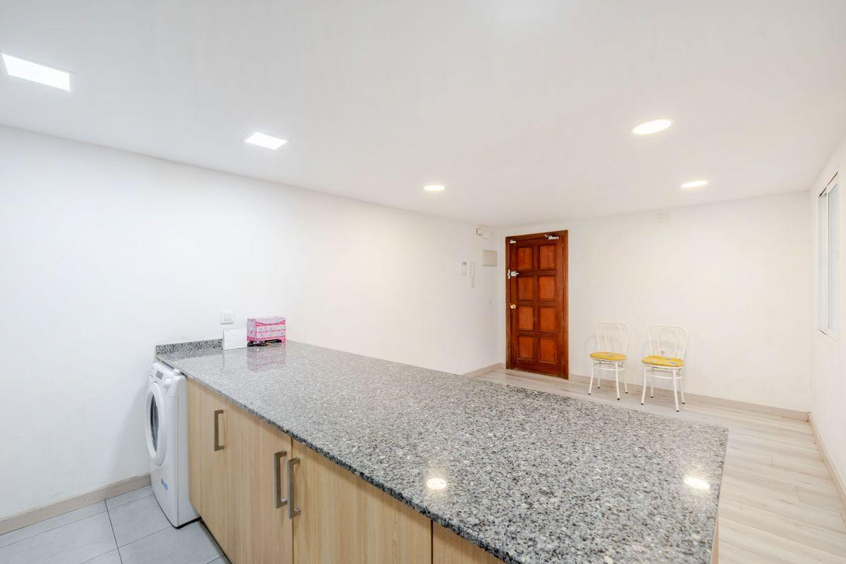 Piso en Venta en Carrer de Salelles - 17