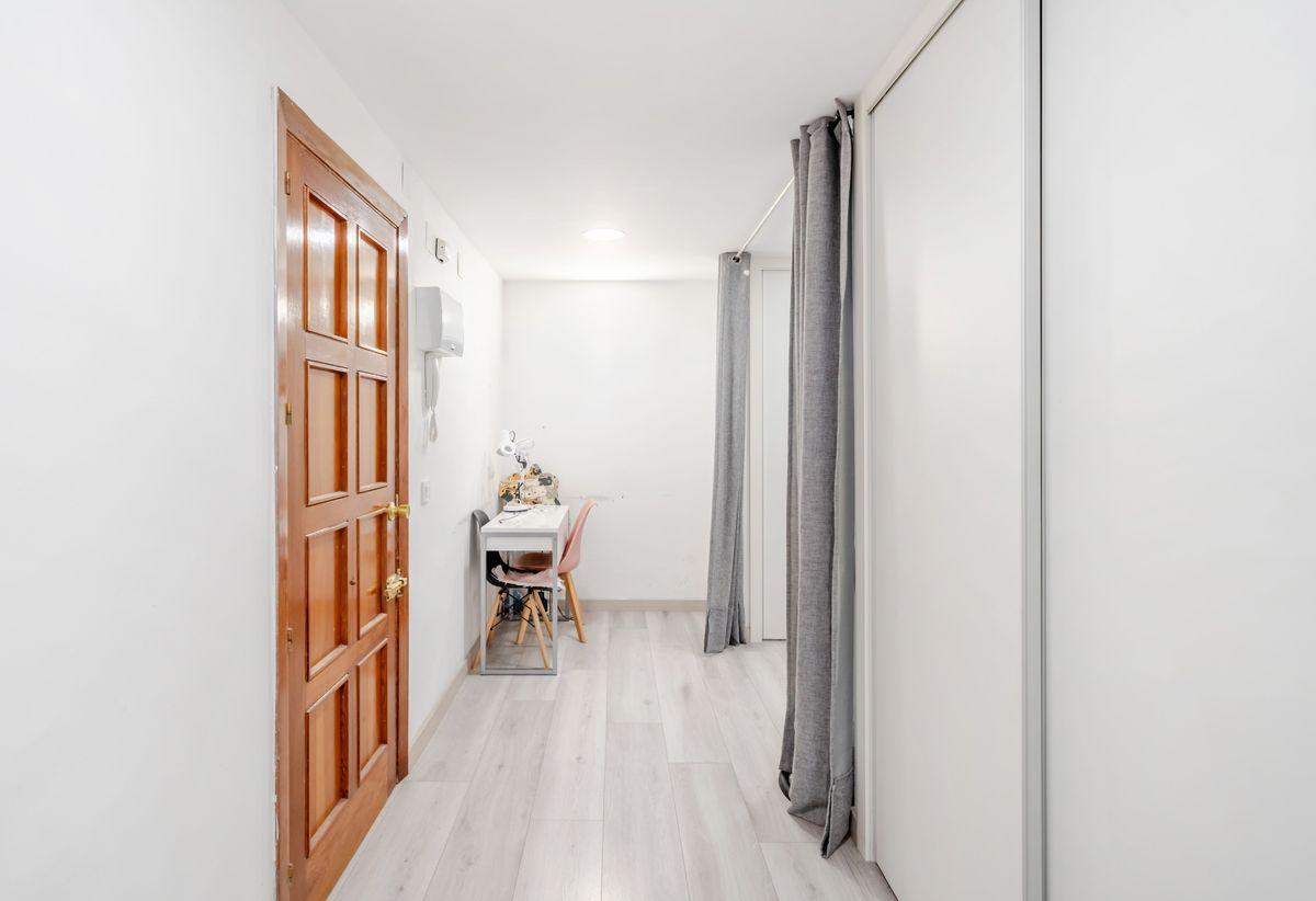 Piso en Venta en Carrer de Salelles - 18