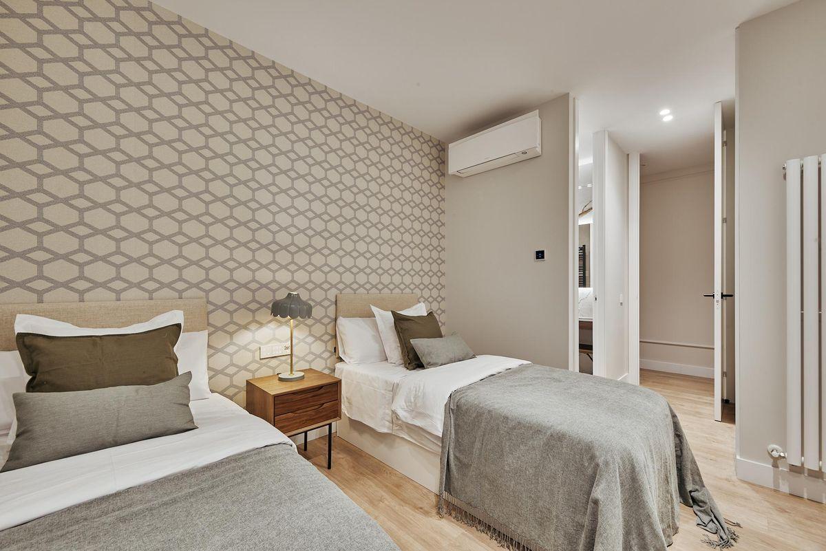Piso en Venta en Calle Alcalá - 19