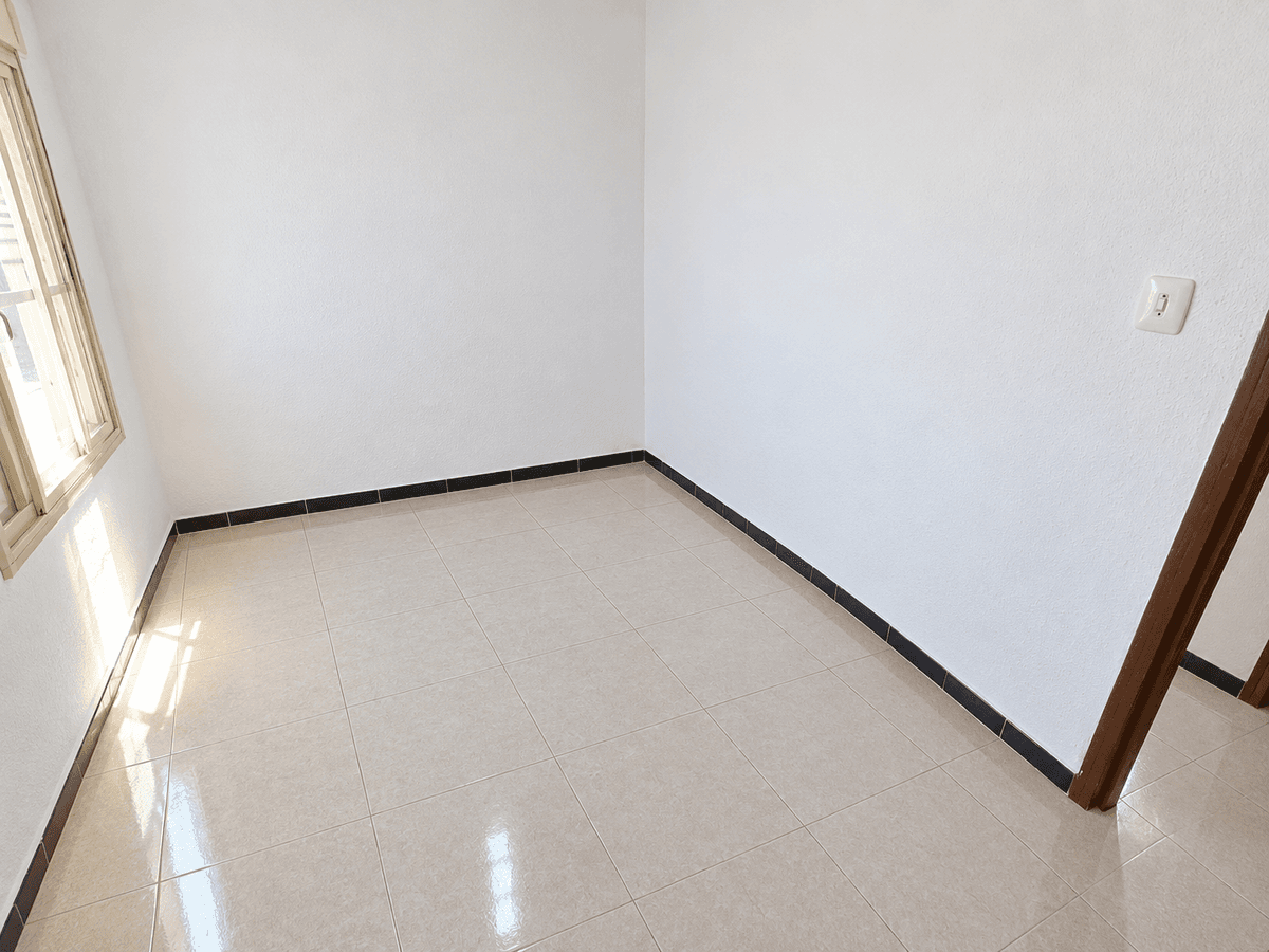 Piso en Venta en Calle Albinella - 12