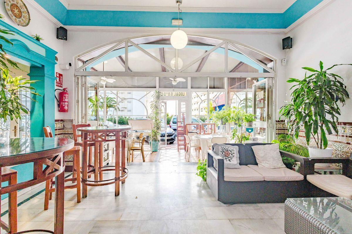 Local Comercial en Venta en Calle Salvador Allende - 7