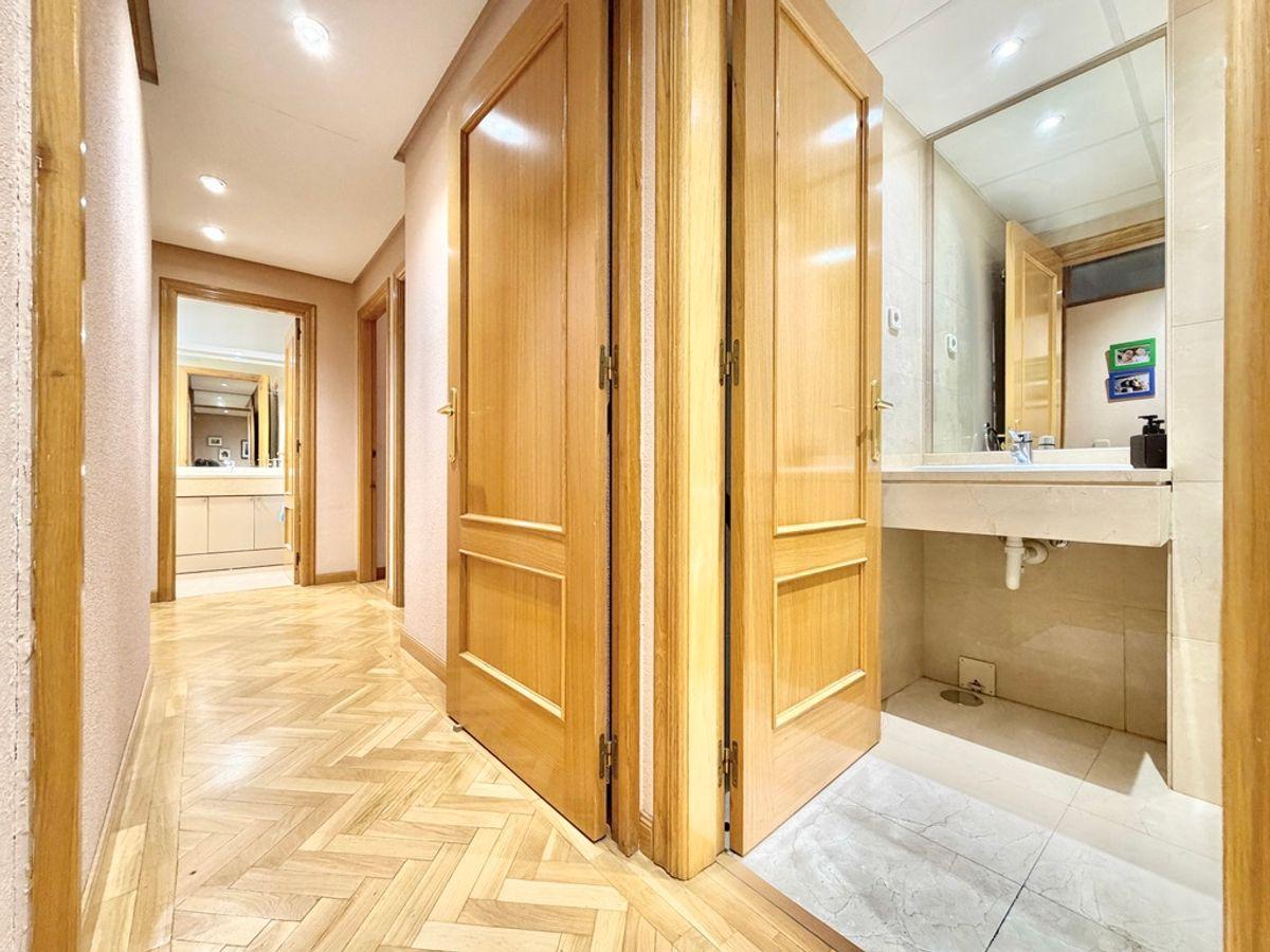 Piso en Venta en Calle Tramontana - 40