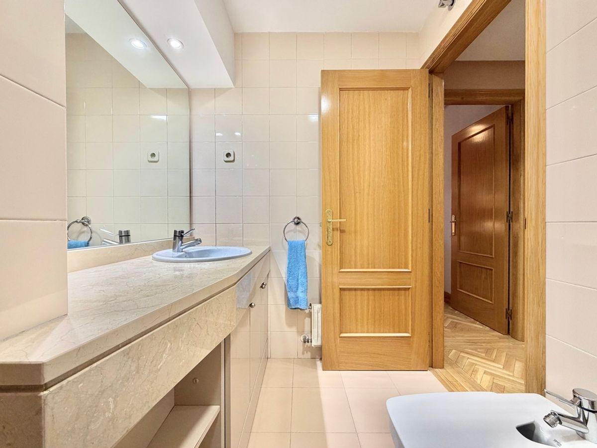 Piso en Venta en Calle Tramontana - 34