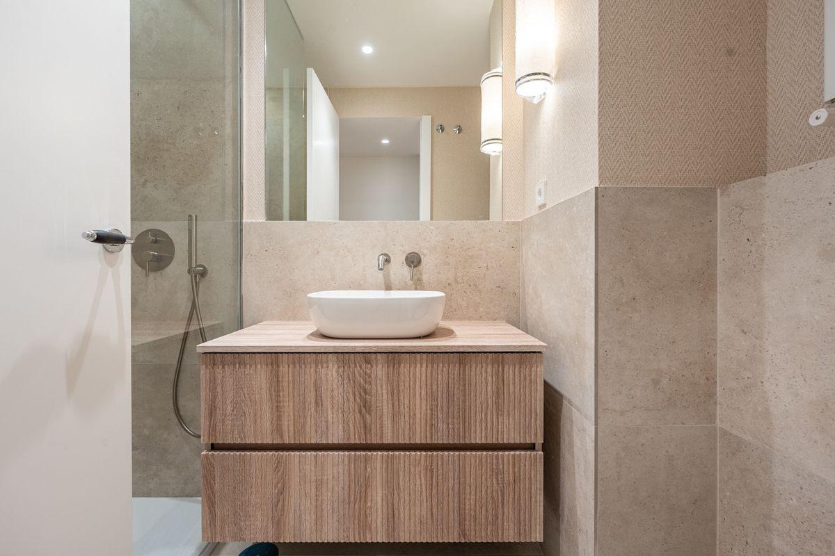 Piso en Venta en Calle de la Infanta María Teresa - 15