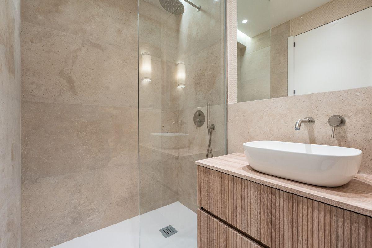 Piso en Venta en Calle de la Infanta María Teresa - 16