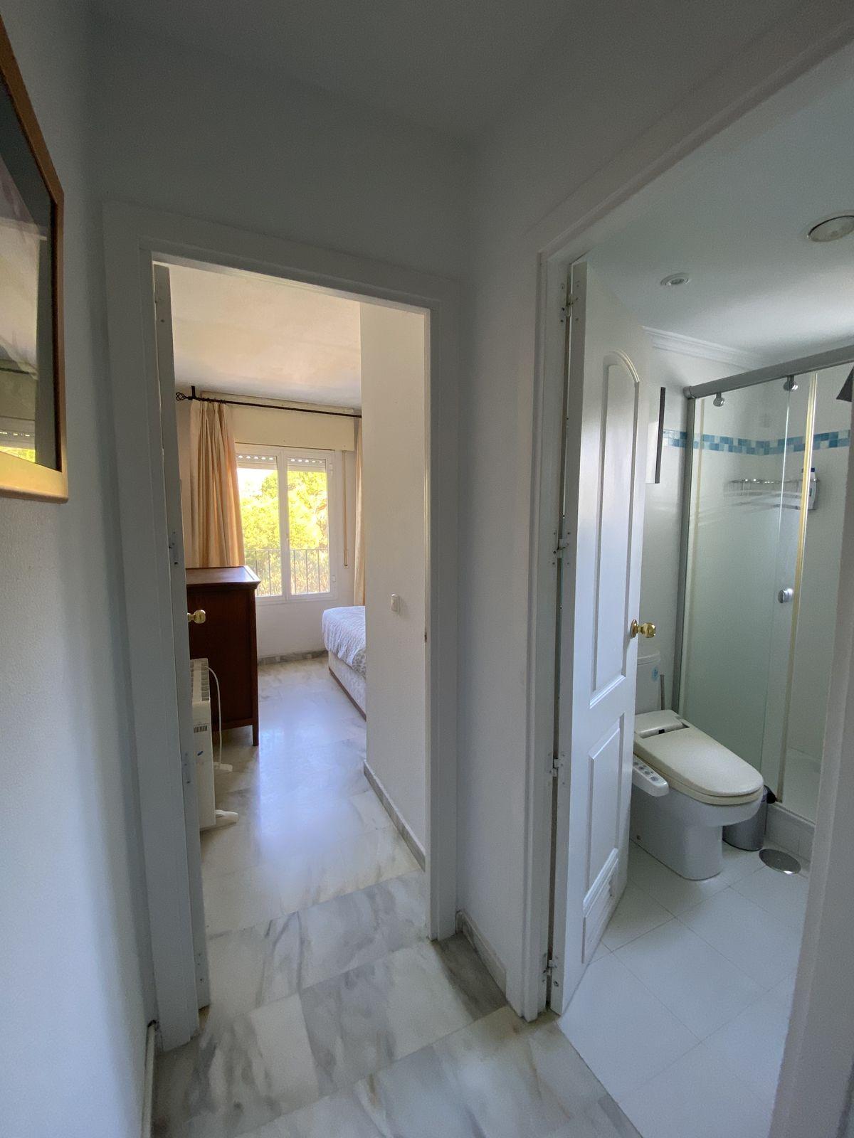 Piso en Venta en Calle Ronda del Golf Oeste - 12