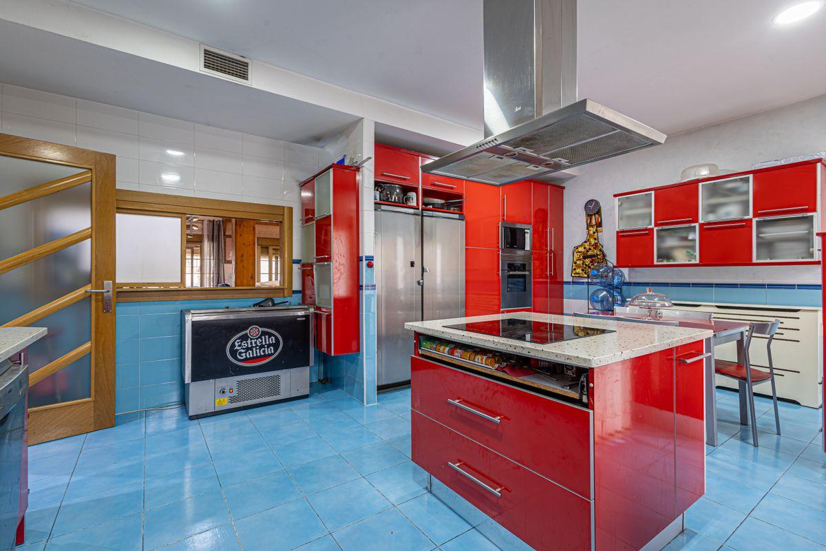 Chalet en Venta en Calle Barriada del Santo - 9