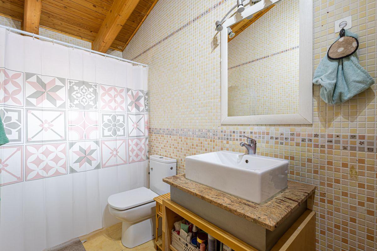 Chalet en Venta en Calle Barriada del Santo - 12
