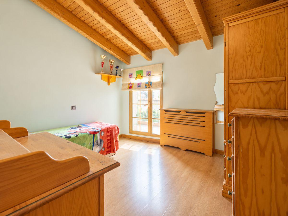 Chalet en Venta en Calle Barriada del Santo - 22