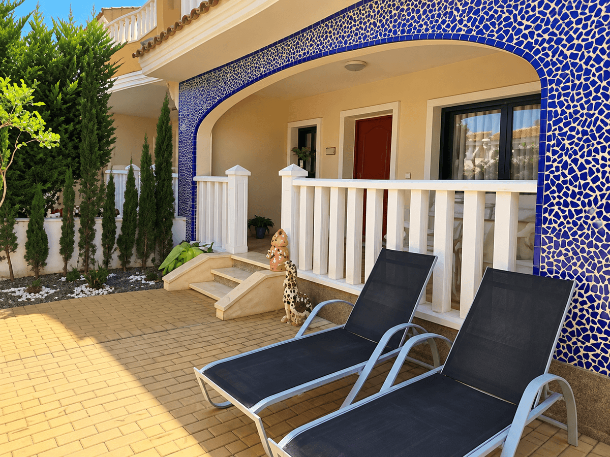 Chalet Pareado en Venta en Calle Pamplona - 13