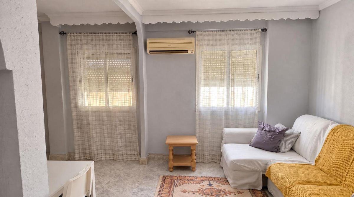 Piso en Venta en Calle Obispo Bartolomé Espejo - 2