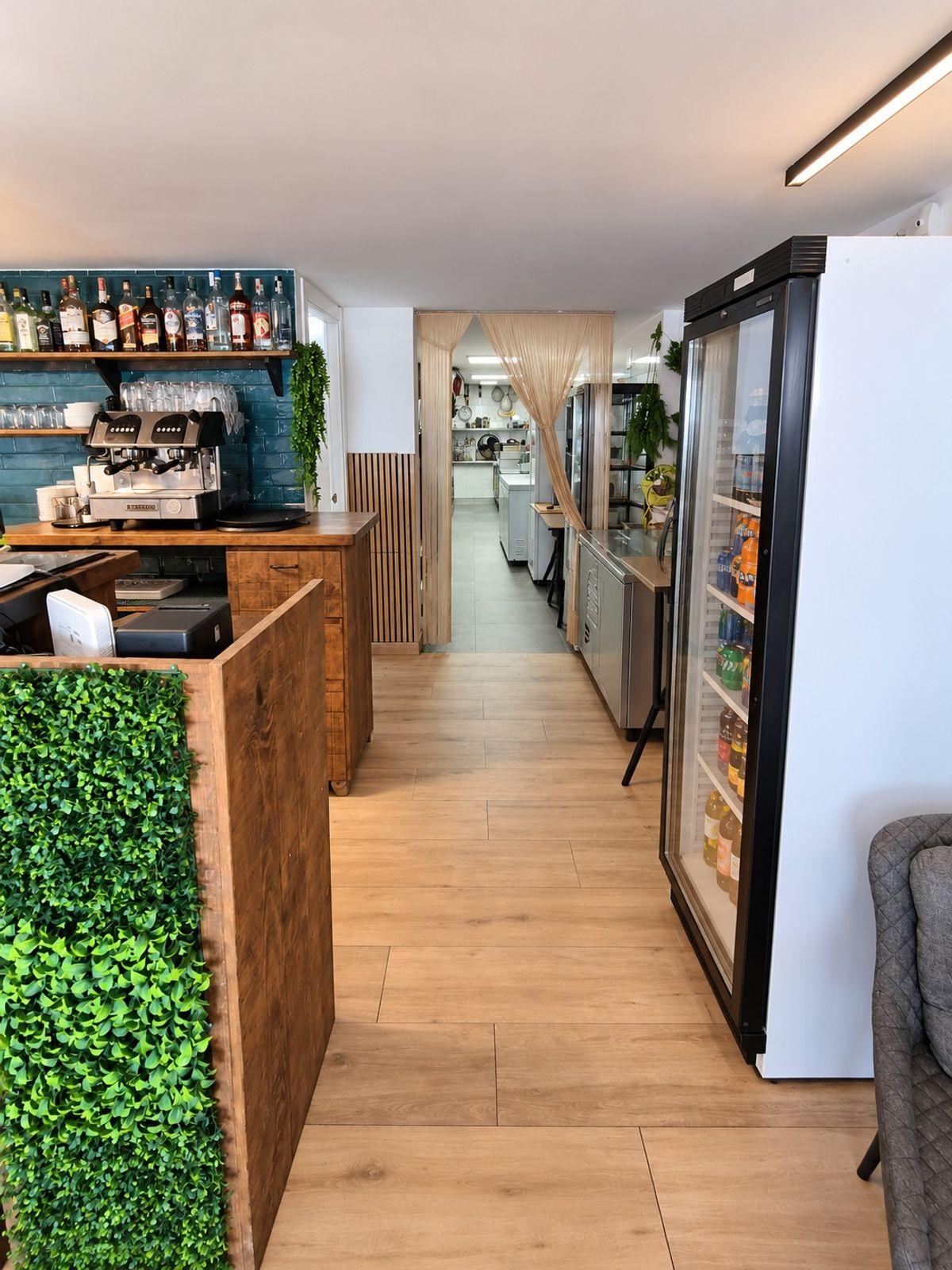 Local Comercial en Venta en Carrer Sol Naixent - 9