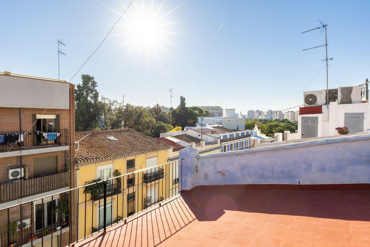 Piso en Venta en Calle Doctor Sanchís Bergón - 1