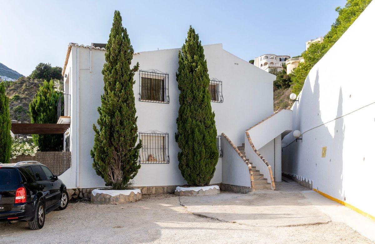 Piso en Venta en Calle Pueblo Atenea - 12