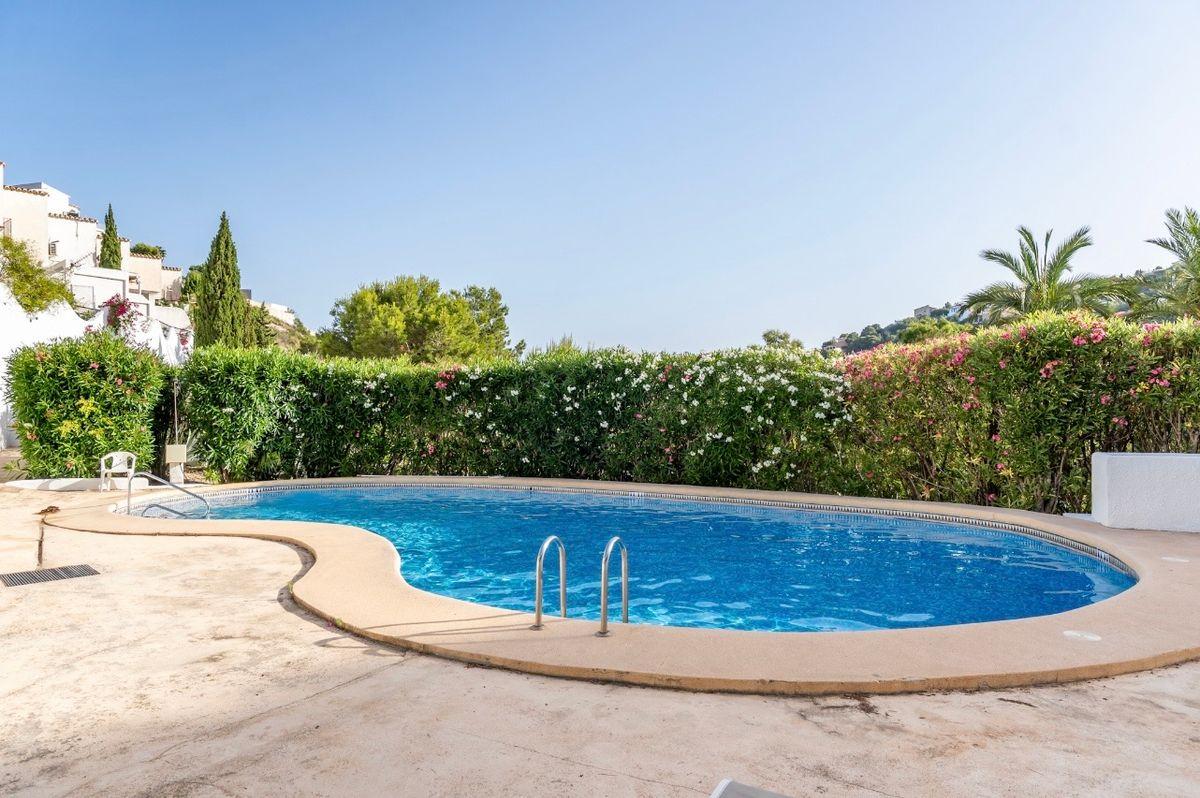 Piso en Venta en Calle Pueblo Atenea - 11