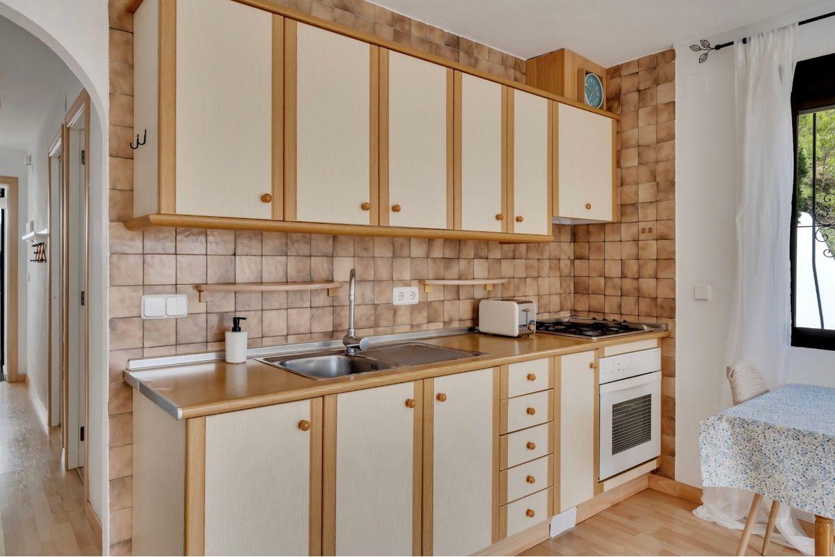 Piso en Venta en Calle Pueblo Atenea - 18