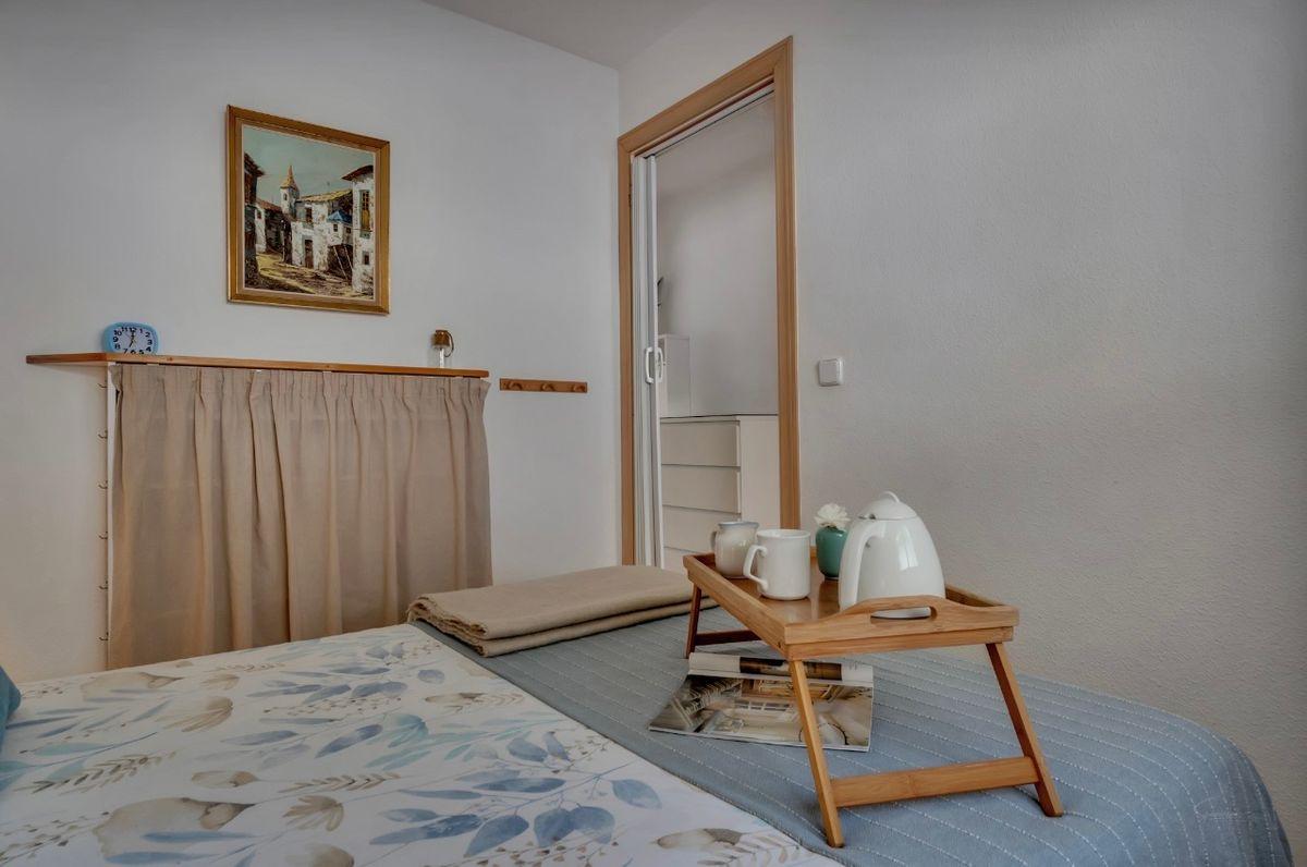 Piso en Venta en Calle Pueblo Atenea - 24