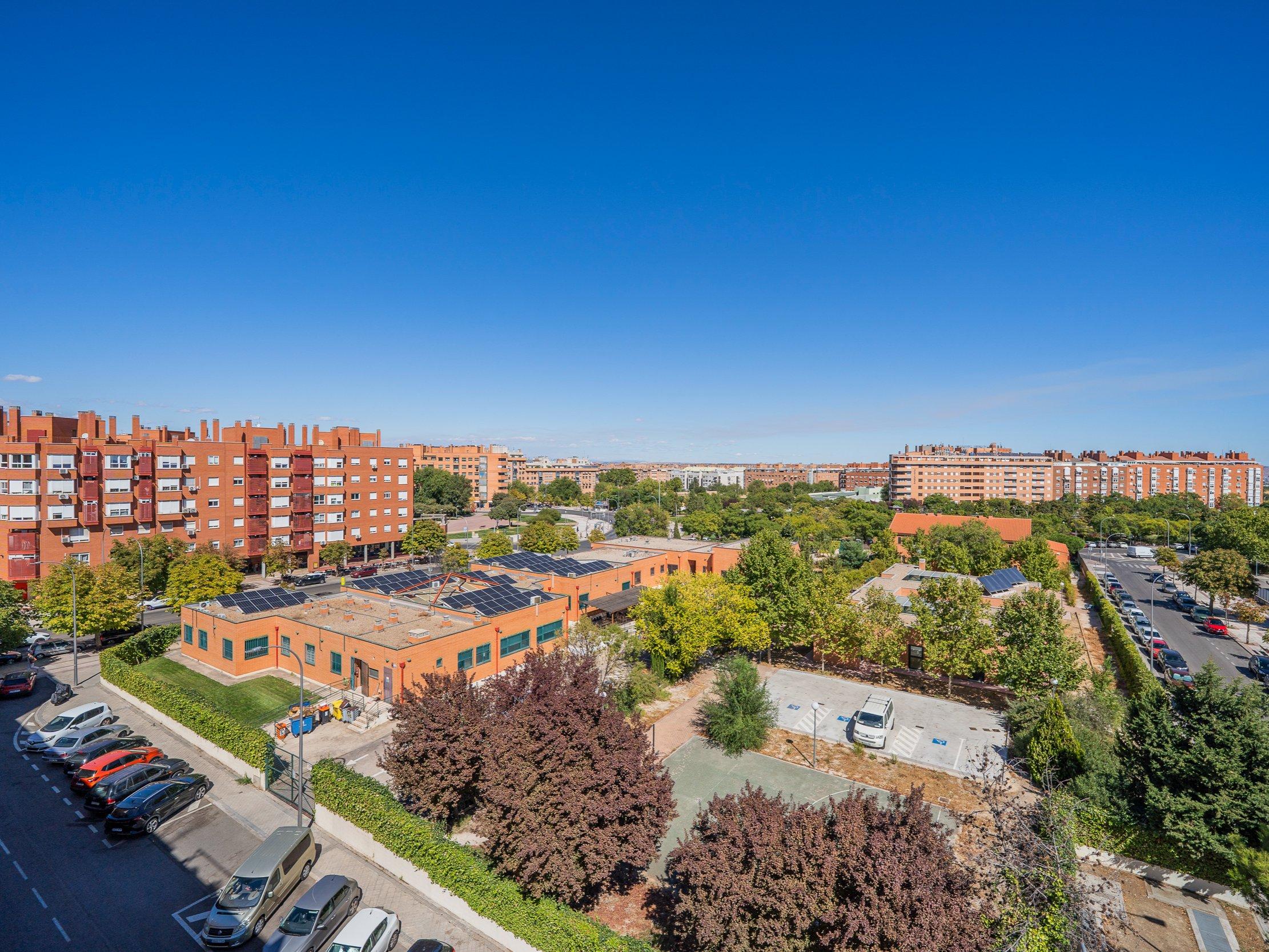 SE VENDE PISO - LAS ROSAS - 28