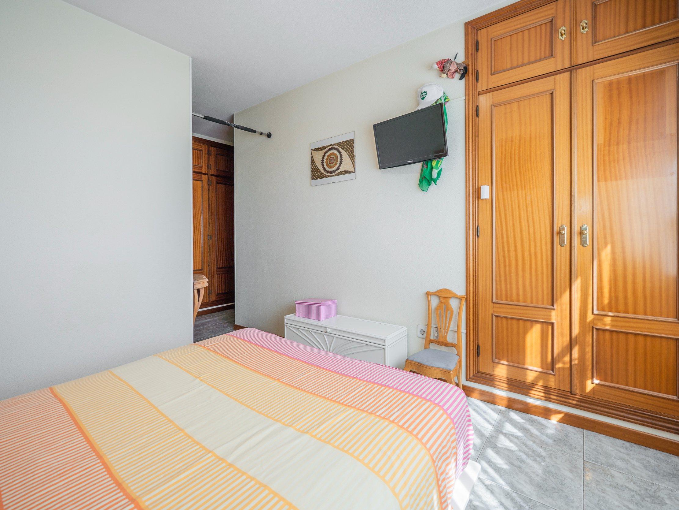 SE VENDE PISO - LAS ROSAS - 24