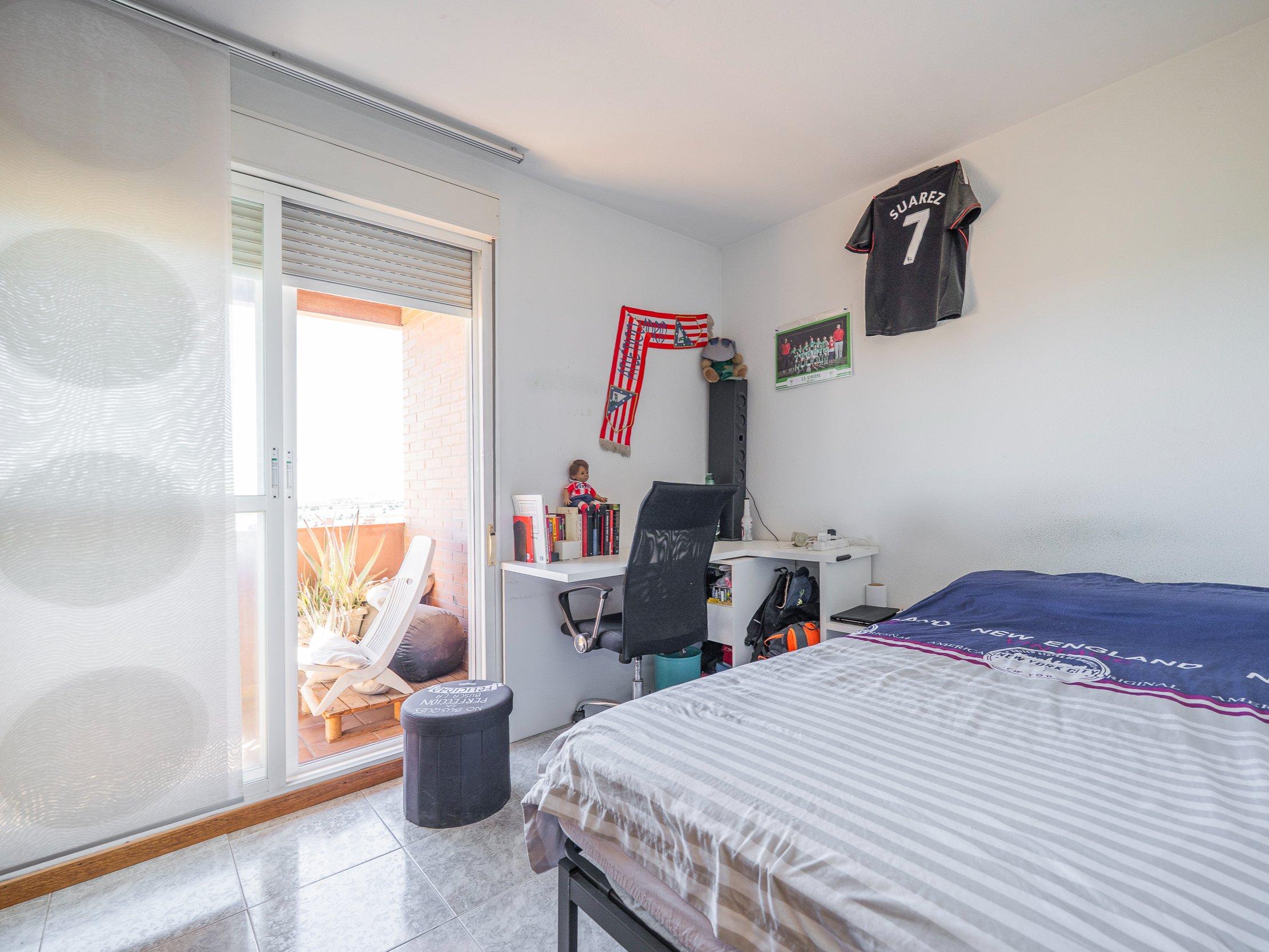 SE VENDE PISO - LAS ROSAS - 26