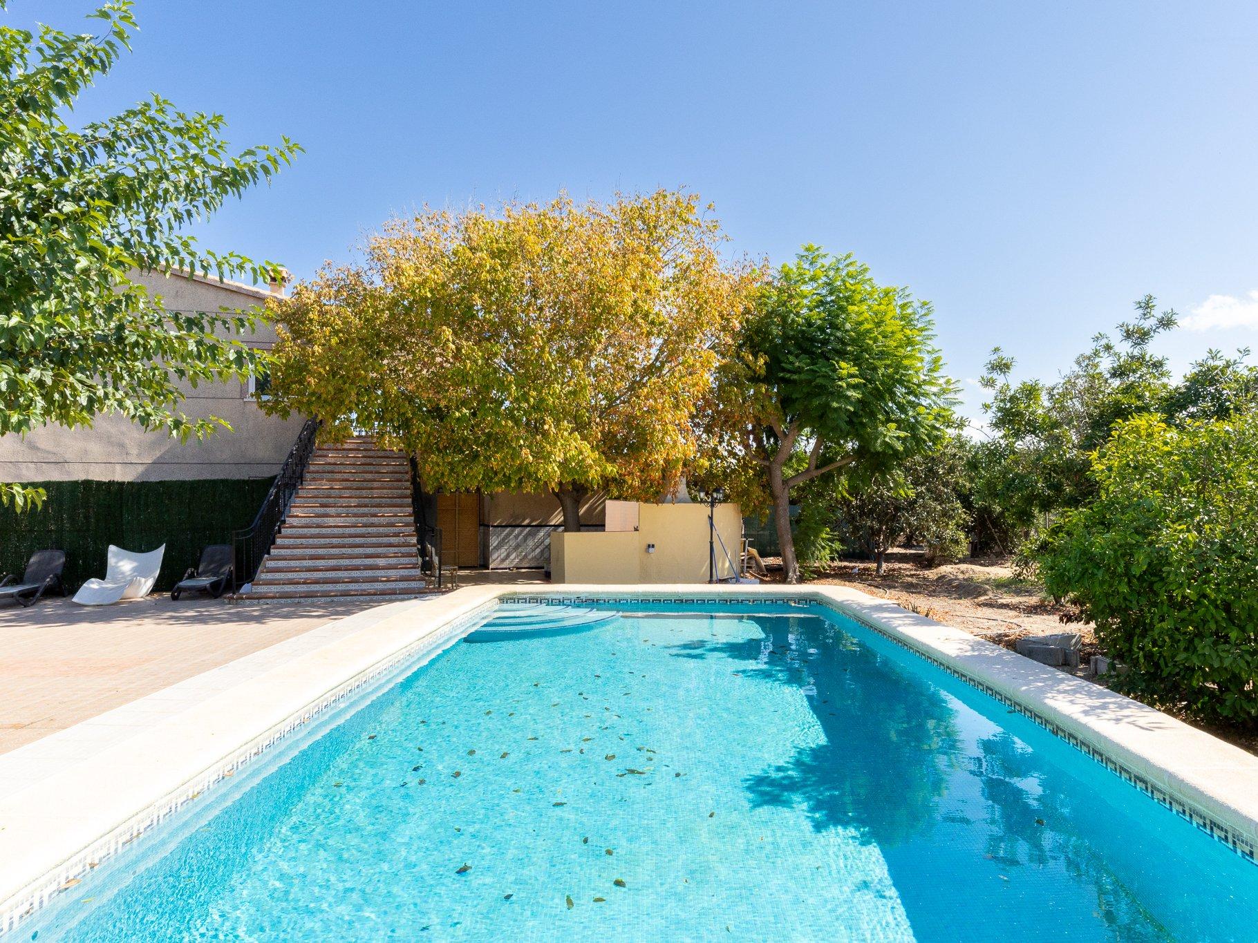Vivienda en primera planta con piscina privada y gran parcela – Playa de Gandía (L’Ahuir)  - 1