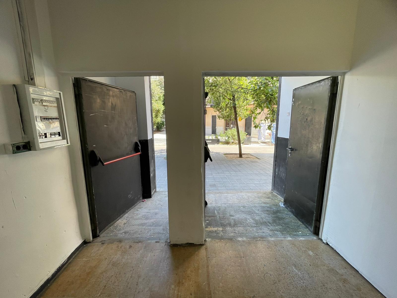 Local comercial en venta Gran Via, Valencia - 2