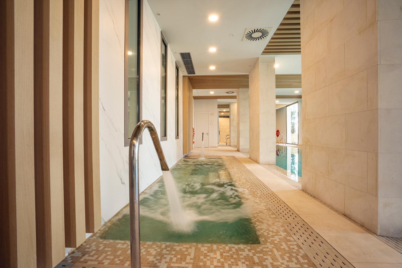 Elegant apartment with panoramic sea views for sale - Benahavís  - 10