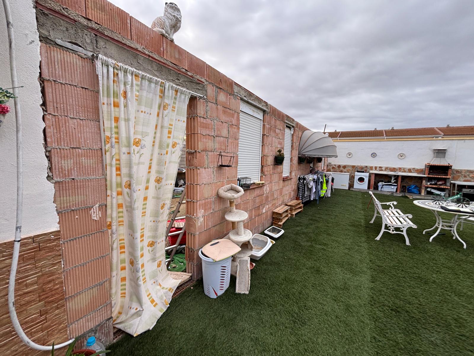 Parcela Urbana de 330m² con Casa en venta en Fuente de Piedra, Málaga - 4