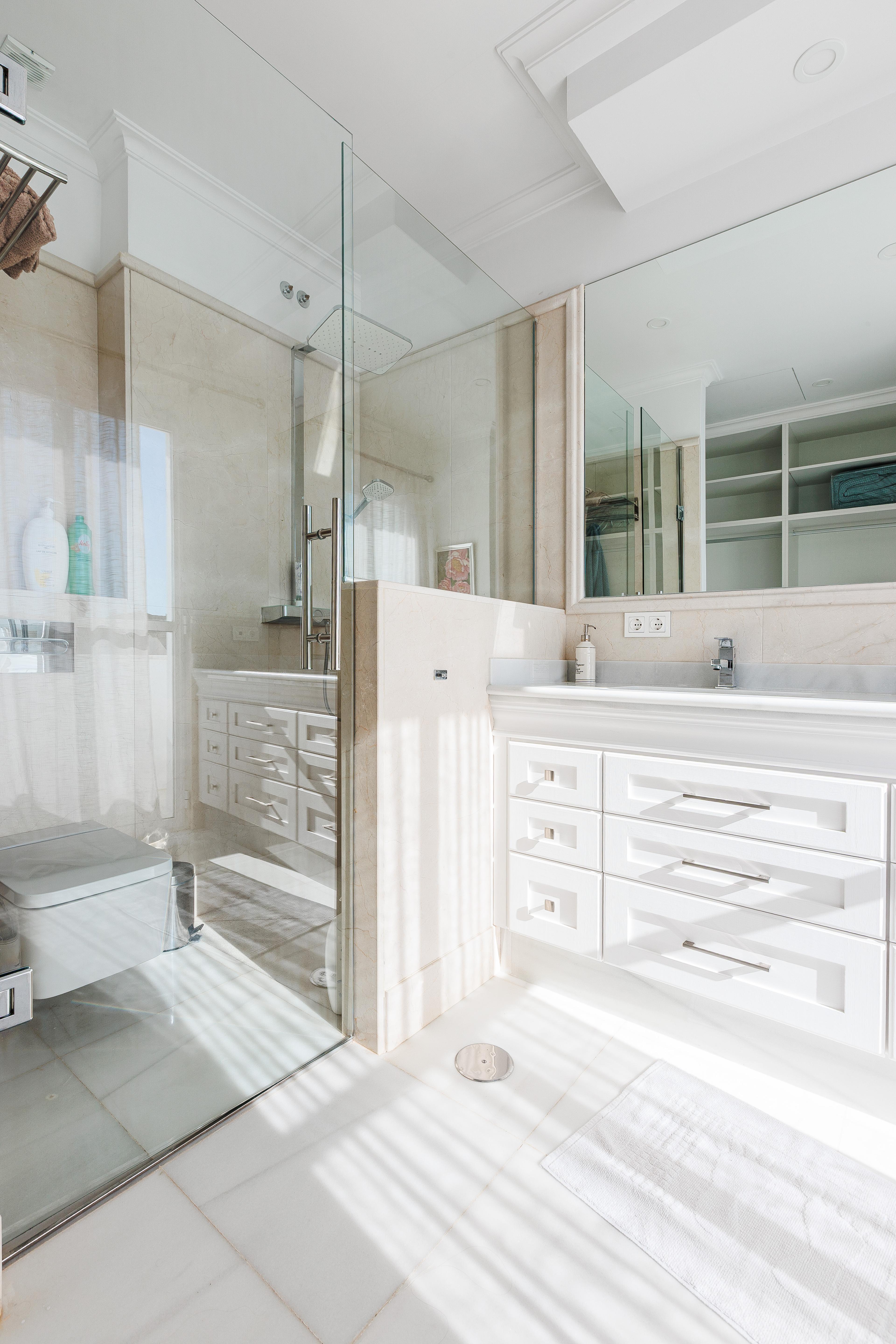 Chalet independiente en venta en C. Picasso, Marbella - 32