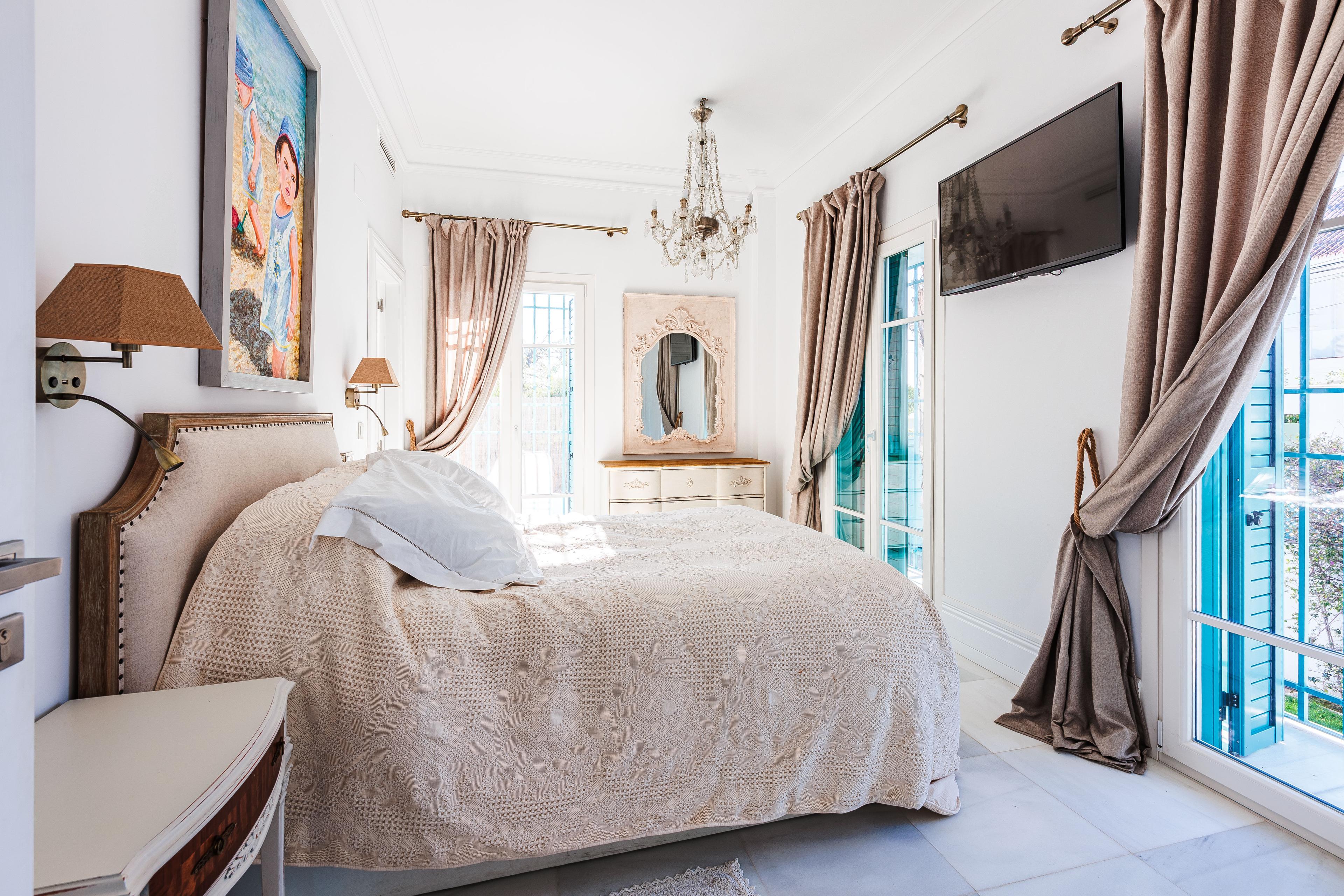 Chalet independiente en venta en C. Picasso, Marbella - 37