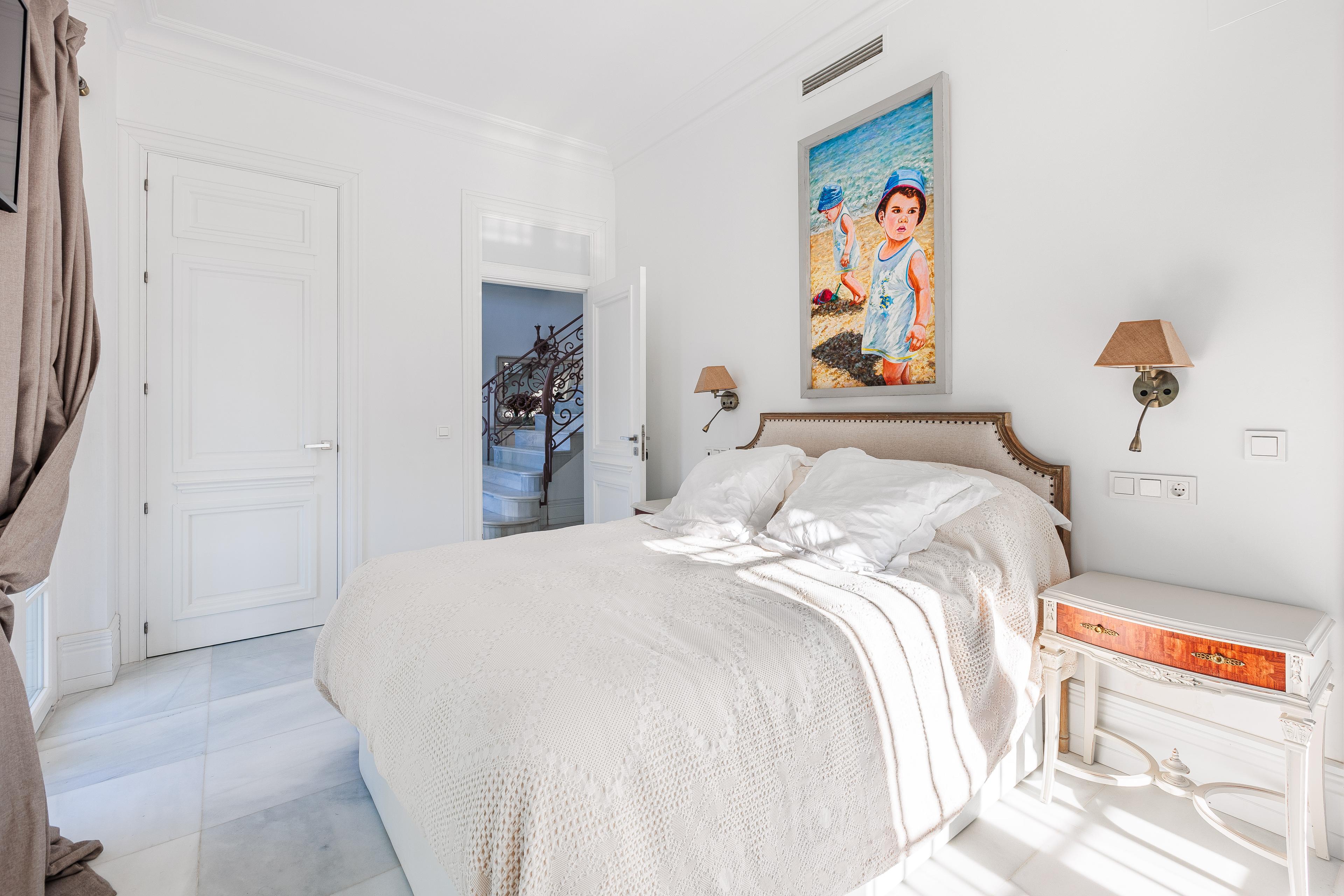 Chalet independiente en venta en C. Picasso, Marbella - 39