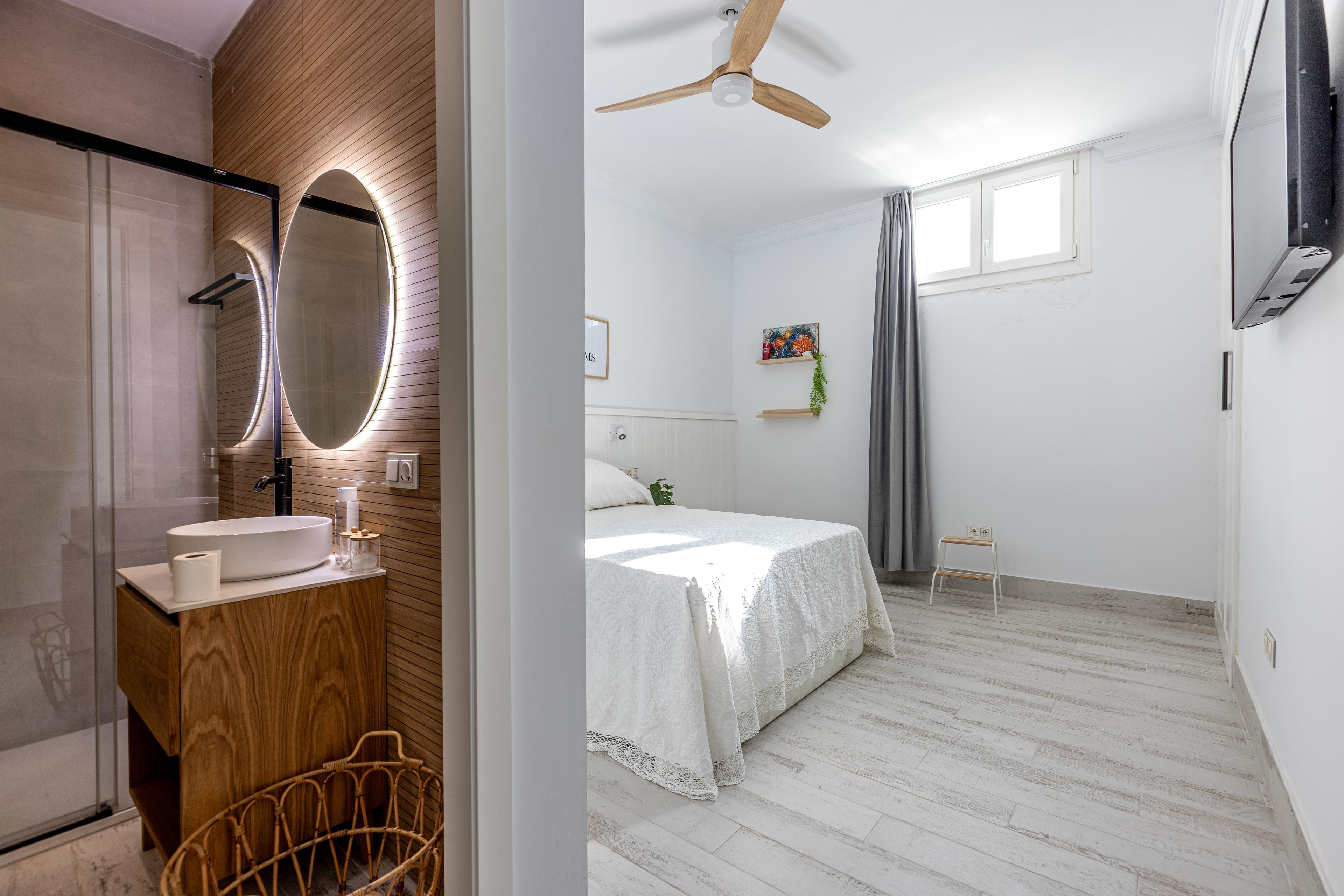 Chalet independiente en venta en C. Picasso, Marbella - 41