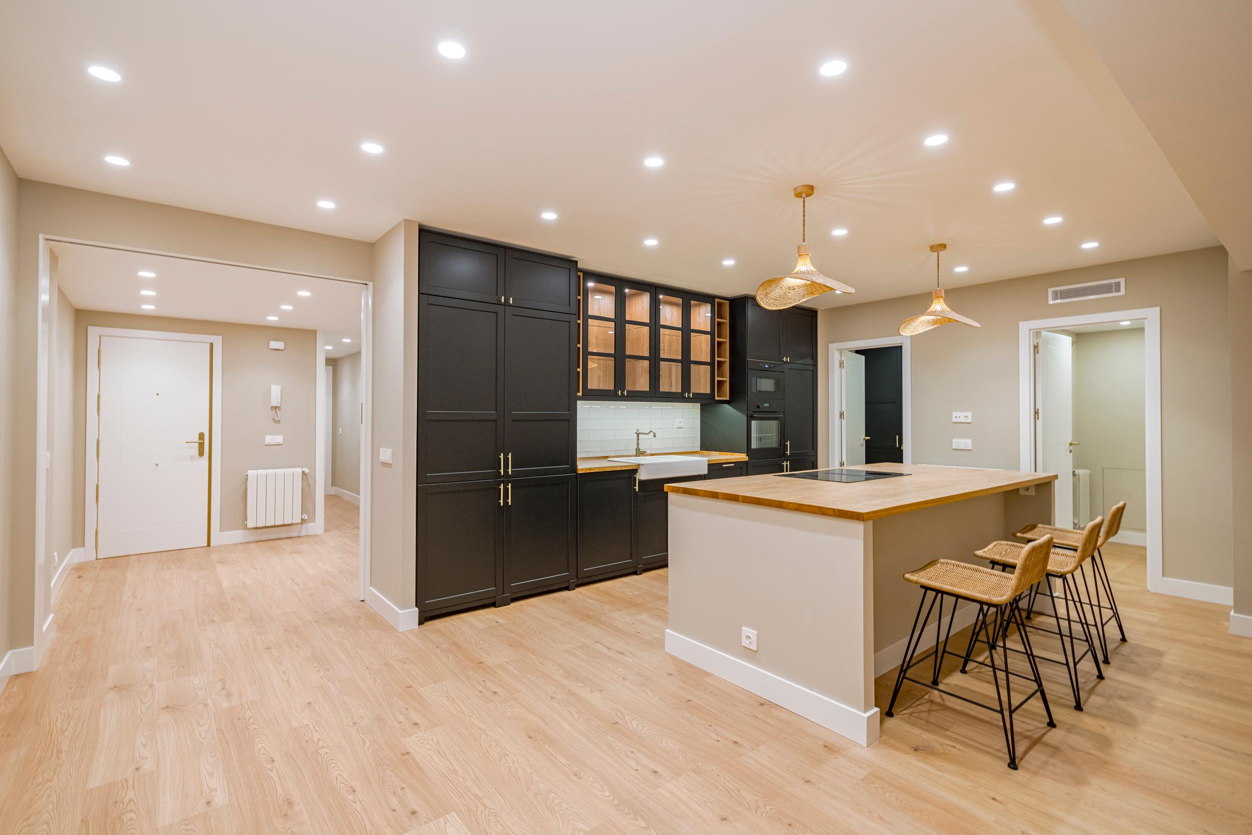 Moderno y exclusivo piso en alquiler en C. del Dr. Esquerdo cerca al Retiro - 2