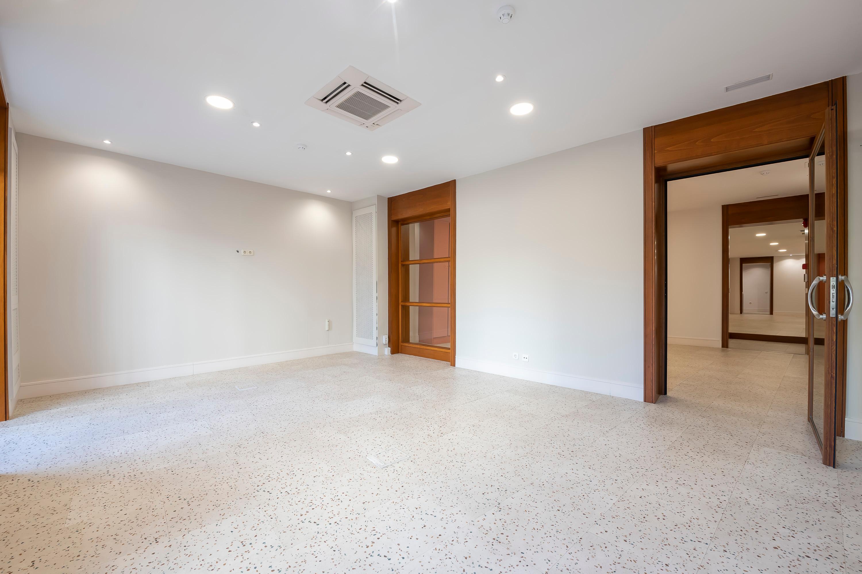 Magnífica oficina en C. de Almagro - 6