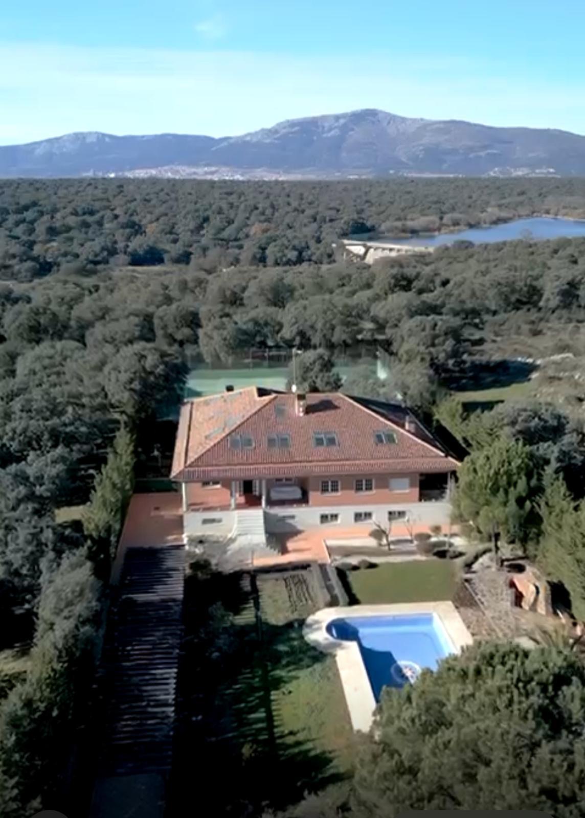 chalet a estrenar con piscina interior y exterior - 5