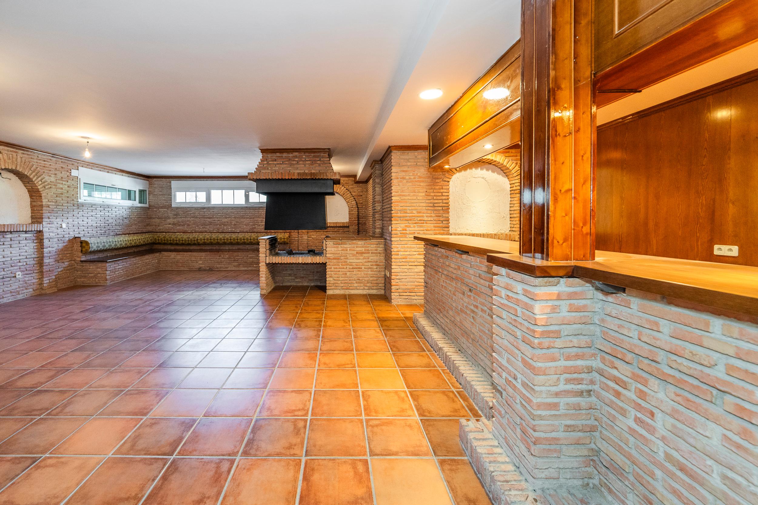 chalet a estrenar con piscina interior y exterior - 70