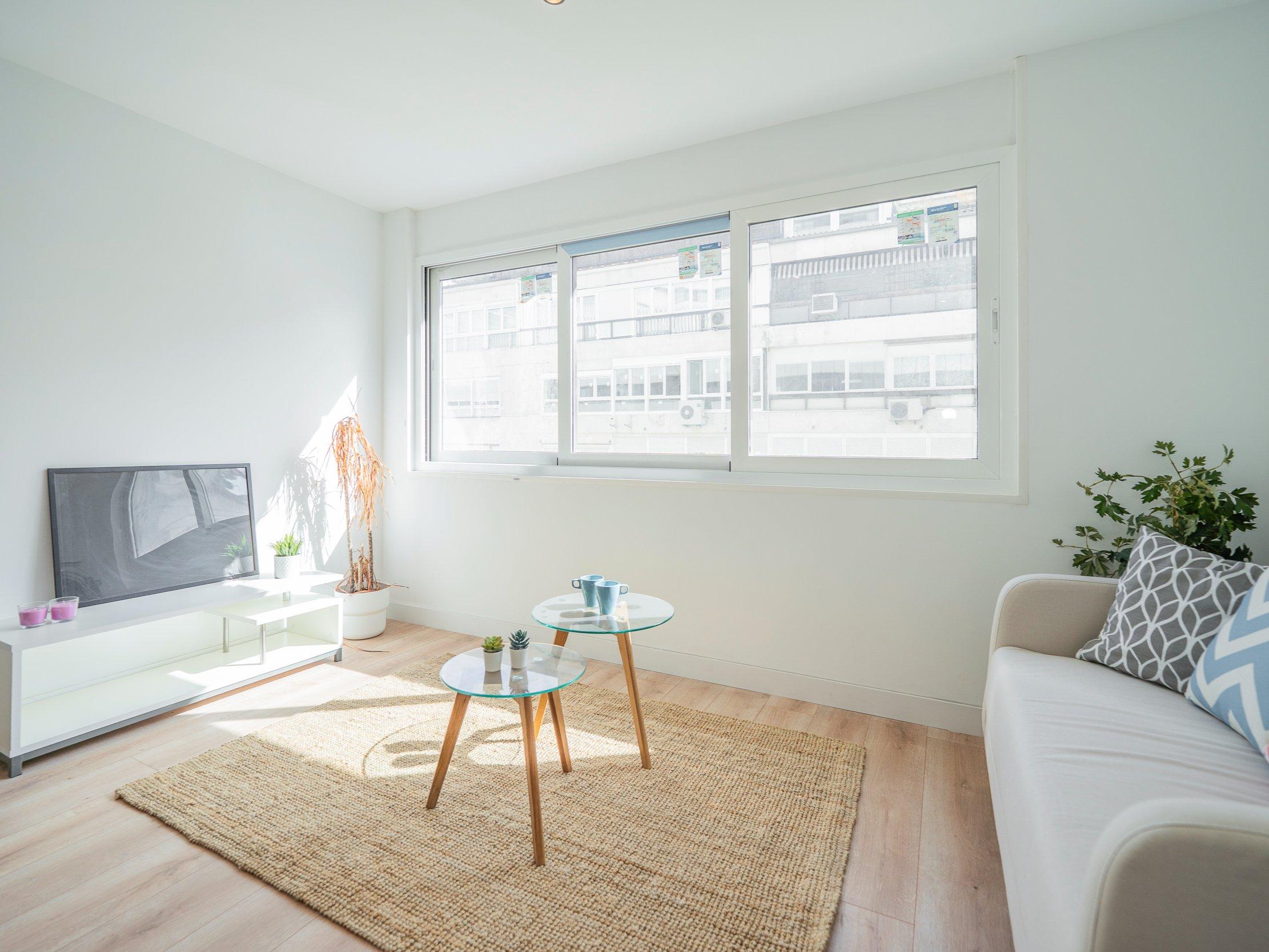 Piso a Estenar - Calle de Castelló - 3