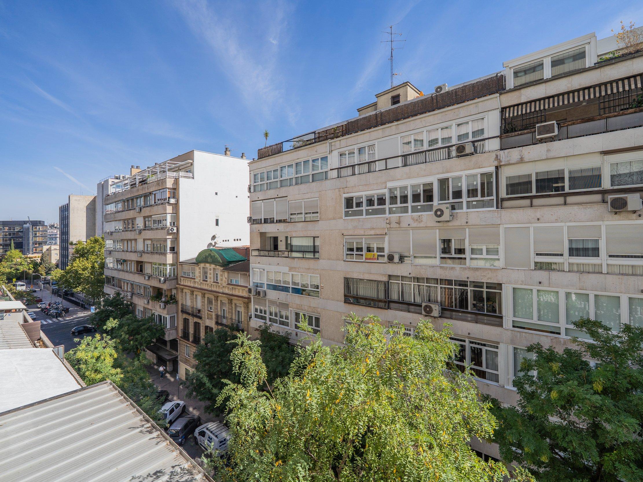 Piso a Estenar - Calle de Castelló - 33