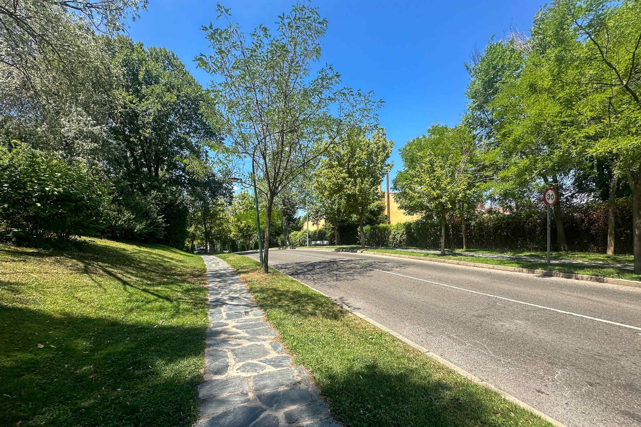 Chalet independiente en alquiler  - Soto de La Moraleja - 81