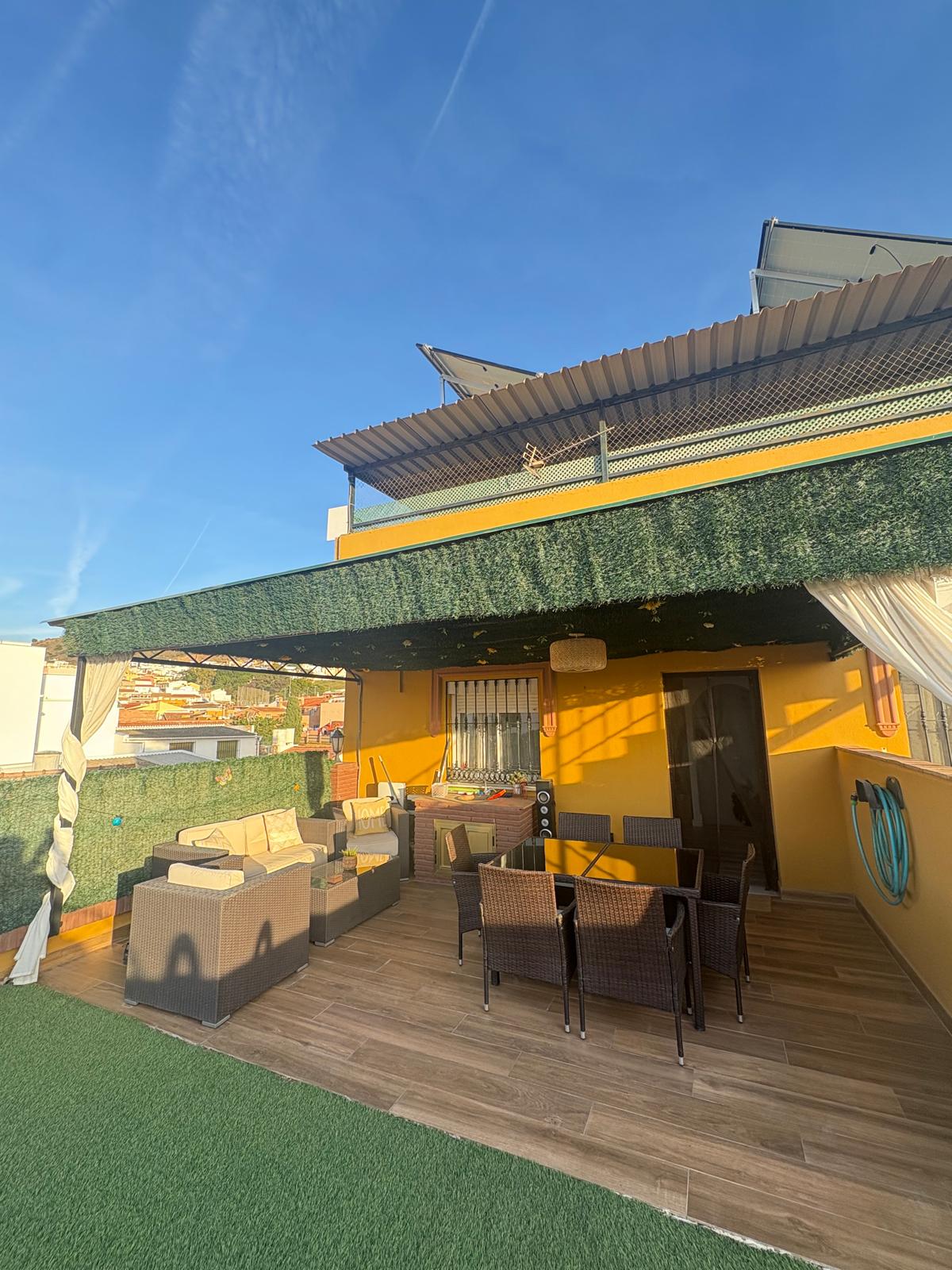 Chalet adosado en venta en Puerto De la Torre, Málaga - 1