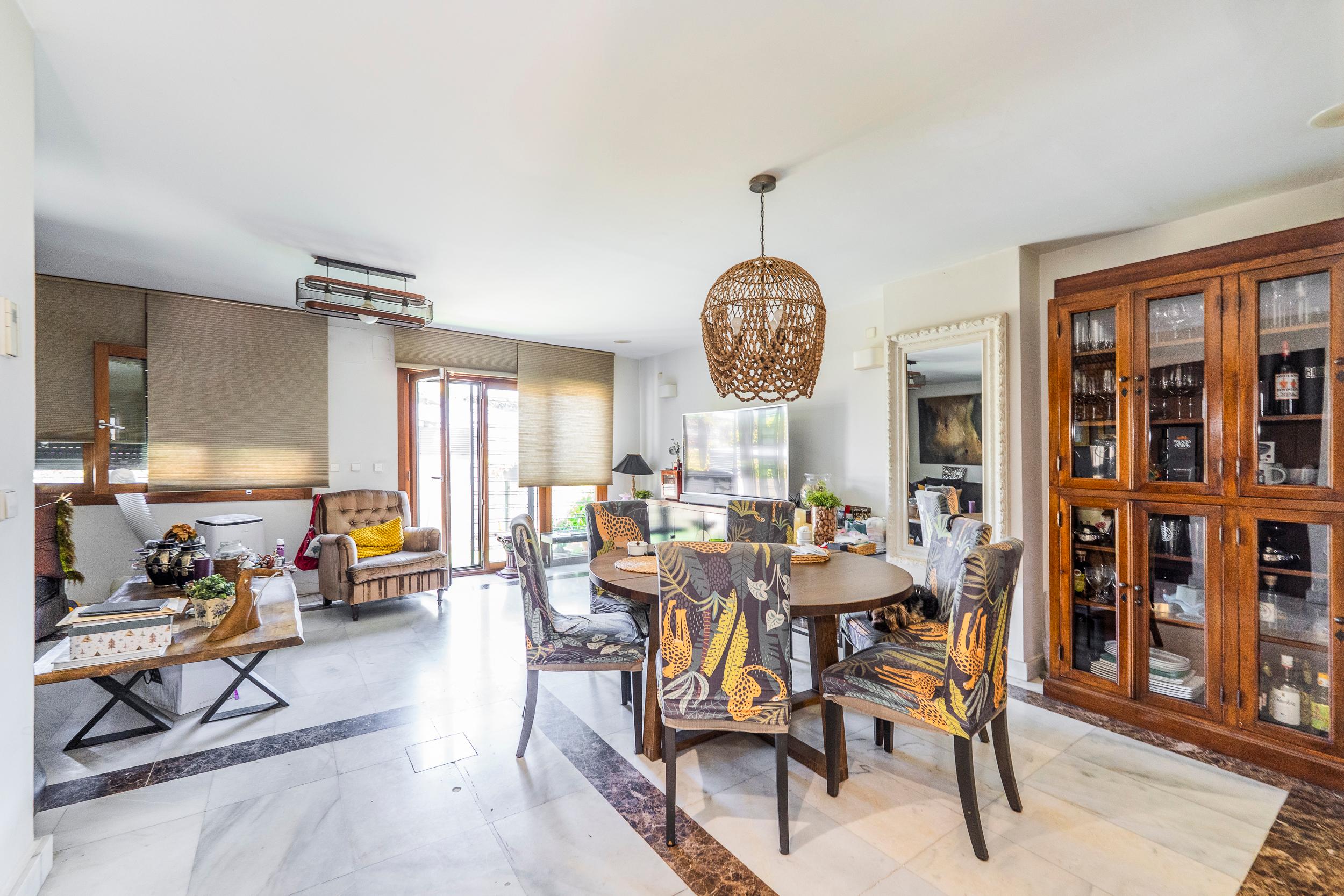 Chalet adosado en venta - Gutiérrez Canales,  junto a Clínica Universitaria Navarra  - 1