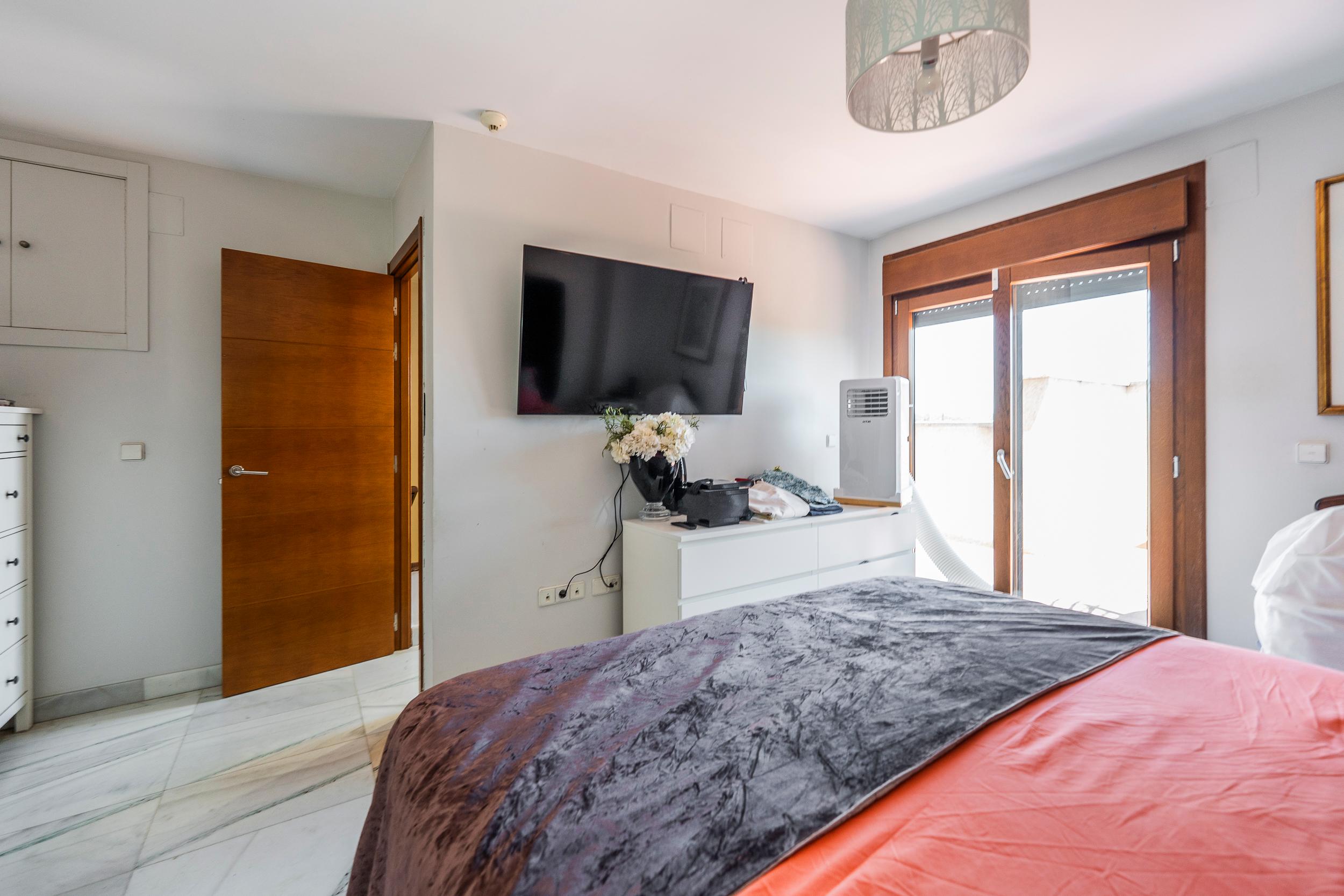 Chalet adosado en venta - Gutiérrez Canales,  junto a Clínica Universitaria Navarra  - 14